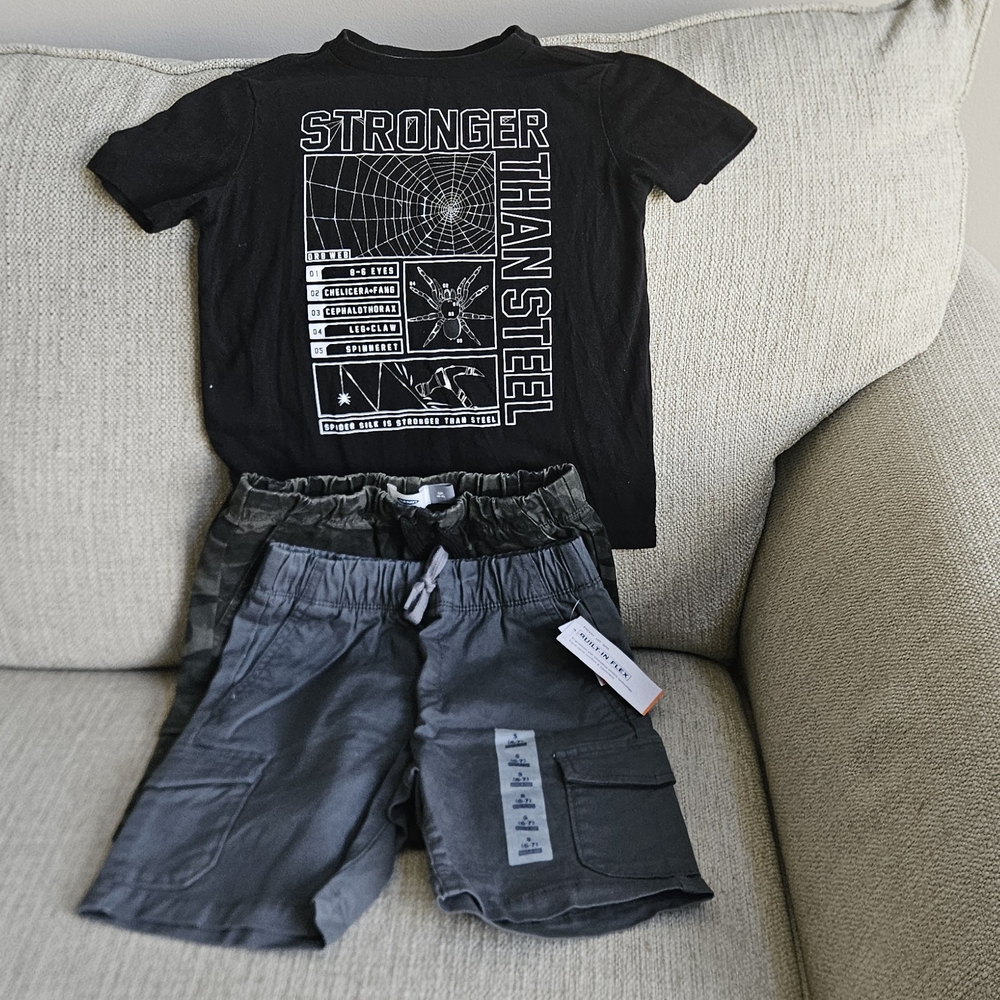 Old Navy Black and Gray Matching Set with Graphic Tee